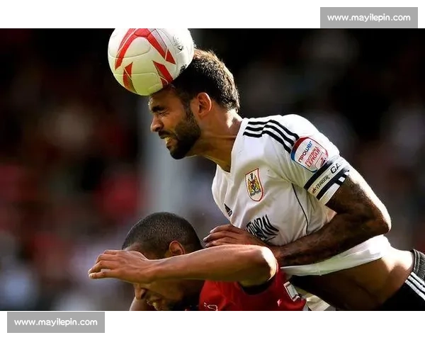 头球技术在现代足球战术体系中的核心价值与实战应用探析与发展路径